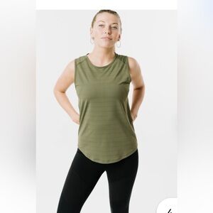 Zyia Womens Horizon Muscle Athletic Olive Tank Top Sz XL Workout Gym Yoga